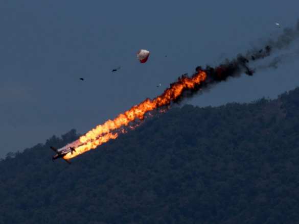 Трагедия: управлявший самолётом румынский миллиардер убил свою семью и ещё пятерых человек | Русская весна