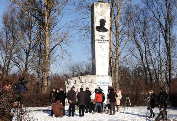 Верх цинизма: вандал, осквернивший памятник советским воинам, получит компенсацию (ВИДЕО) | Русская весна
