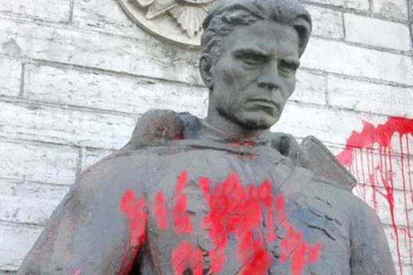 Давай хлоркой: как на Украине «отбеливают» историю | Русская весна