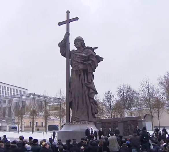 Памятник Владимиру в Москве — это информационная война против Украины, — откровения украинского историка | Русская весна