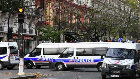 Полиция Парижа на месте теракта Стали известны имена трех террористов, причастных к атакам в Париже | Русская весна