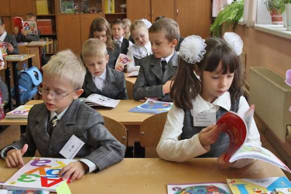 Киев насильно переводит на украинский язык школы на оккупированных территориях | Русская весна