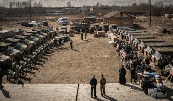 Помощь армии и поддержка семей: примеры гражданской инициативы Павла Захарова | Русская весна