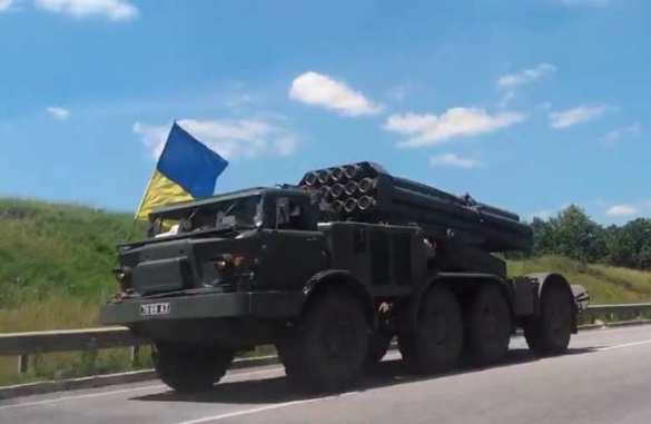 Donbass militia report Kiev’s heavy weapons within 30-kilometer buffer zone | Русская весна