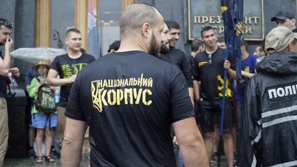 Началось: К офису Зеленского принесли гроб (ФОТО, ВИДЕО) | Русская весна