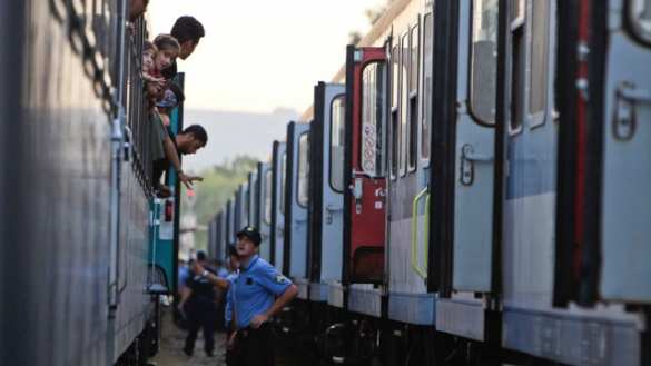 Хорватия обвинила Венгрию в неправомерном задержании поезда с мигрантами и хорватскими полицейскими | Русская весна