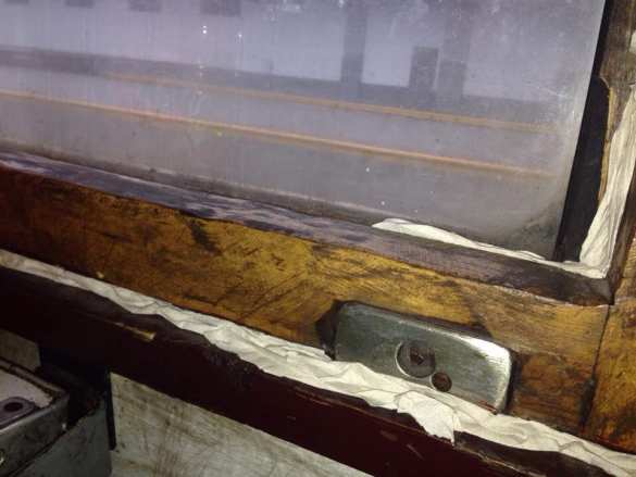 В Киеве жестоко избили железнодорожника, помешавшего нарисовать граффити | Русская весна