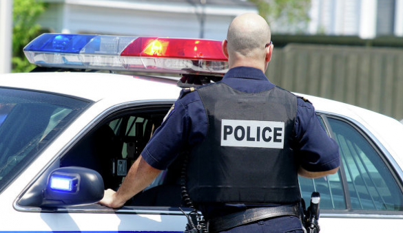 В США полицейский силой вытаскивает 15-летнюю школьницу из класса (ВИДЕО) | Русская весна