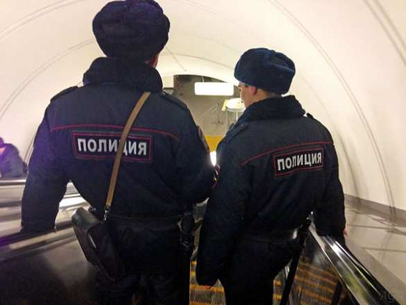 Убийство полицейского в московском метро — подробности (ВИДЕО, ФОТО 18+) | Русская весна