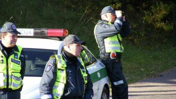 Литовские военные по ошибке обстреляли частный автомобиль | Русская весна