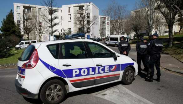 Украинские националисты устроили потасовку на акции в поддержку Донбасса в Париже | Русская весна