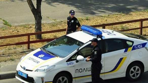 Лучше поздно, чем никогда: В Харькове полицейских начали учить вождению (ВИДЕО) | Русская весна