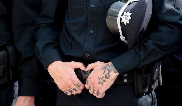 Львов: Банда из 15 полицейских грабила, пытала и хранила арсенал оружия (ФОТО) | Русская весна