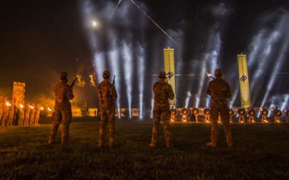 Нацистская мистерия на берегу моря: боевики «Азова» устроили «поминки» (ФОТО) | Русская весна