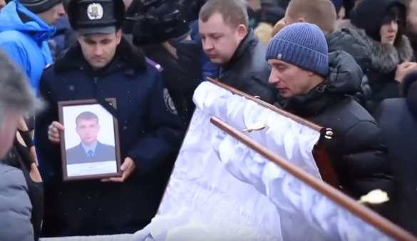 «Понабрали придурков и делают спецподразделение», — сослуживец погибших полицейских о «дружественной бойне» (ВИДЕО) | Русская весна