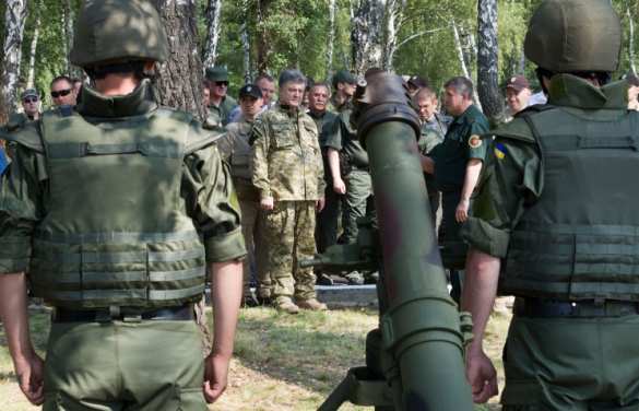 Порошенко обещает увеличить расходы на оборону в 2016 году | Русская весна