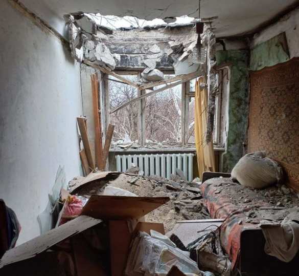 Боевики ВСУ ударили по жилому сектору Лисичанска: кадры разрушений (ФОТО) | Русская весна