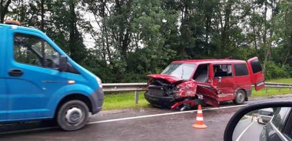 Посол Швейцарии устроил тройное ДТП подо Львовом (ФОТО, ВИДЕО) | Русская весна