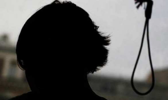 В Днепропетровске повесилась судья, узнав о смерти сына в донецком аэропорту | Русская весна