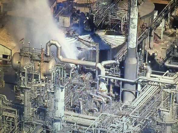 В США произошел взрыв на крупном нефтезаводе (+ФОТО, ВИДЕО) | Русская весна