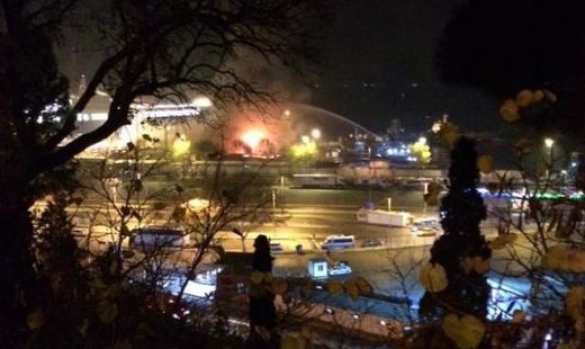 Грузовик с украинскими номерами взорвался в Стамбуле (ФОТО+ВИДЕО) | Русская весна