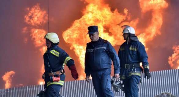 ТЦ в Киеве уничтожен после детонации склада боеприпасов (ФОТО, ВИДЕО) | Русская весна