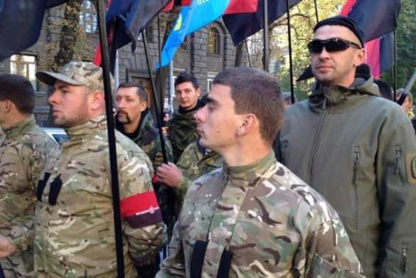 «Правый сектор» объяснил Порошенко, что нужно делать. Пока по-хорошему | Русская весна