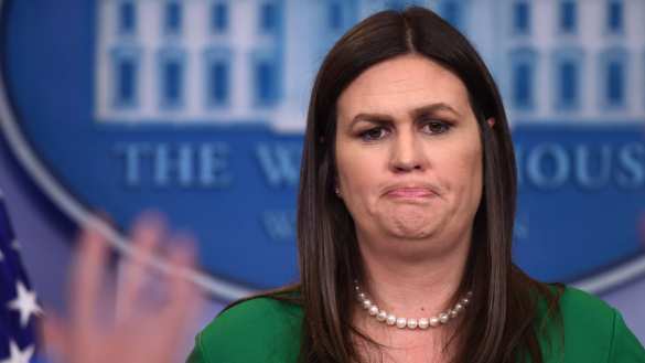 Стало известно, почему пресс-секретаря Трампа выгнали из ресторана | Русская весна