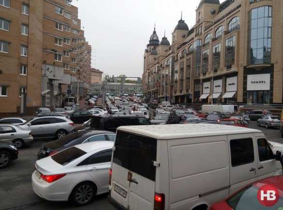 Транспортный коллапс в Киеве: люди пешком идут по мостам через Днепр (ФОТО, ВИДЕО) | Русская весна
