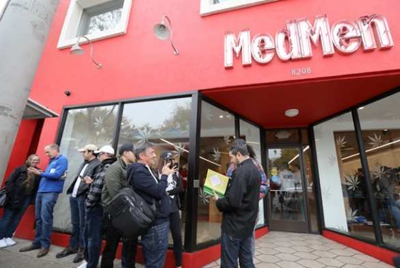 В Калифорнии — огромные очереди за марихуаной (ФОТО, ВИДЕО) | Русская весна