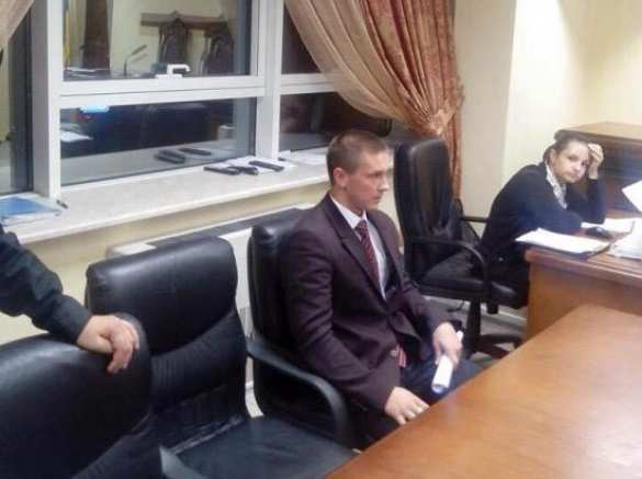 Во время суда над боевиком «ОУН» заплевали прокурора | Русская весна