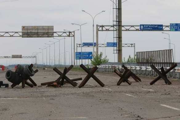Один день на линии фронта: «Банда» против «промбергов» (ФОТОРЕПОРТАЖ) | Русская весна
