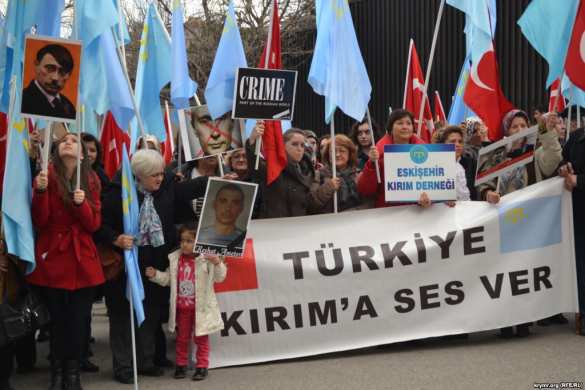 У посольства России в Анкаре прошла акция протеста (ВИДЕО) | Русская весна