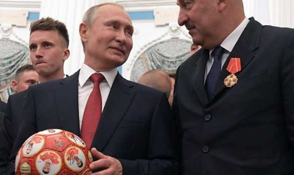 Черчесов «не позволил» футболистам шампанское на встрече с Путиным (ВИДЕО) | Русская весна