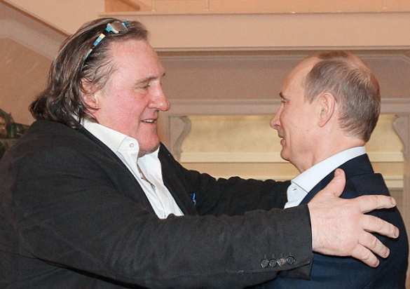 «Друг Путина» признался в любви к России, сыграв Сталина, — Le Figaro (ВИДЕО) | Русская весна