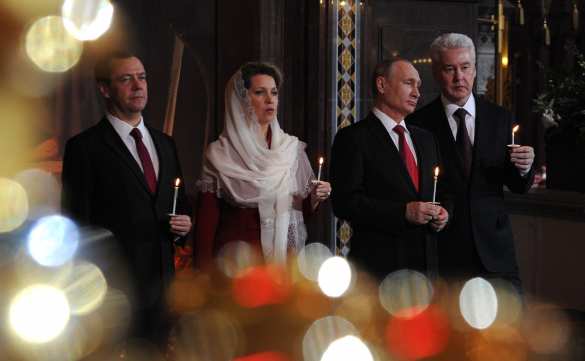 Путин и Медведев прибыли на пасхальную службу в храм Христа Спасителя | Русская весна
