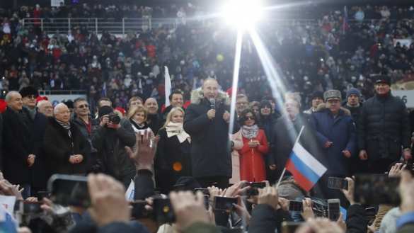 Путин спел гимн России со сборной по хоккею и со всеми «Лужниками» (ВИДЕО) | Русская весна