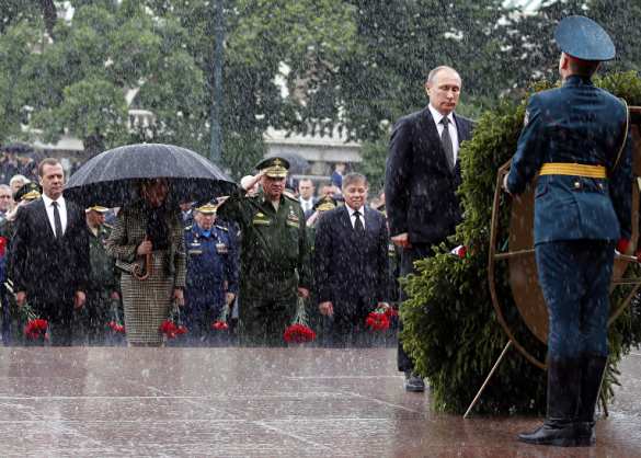 Трамп из-за дождя отказался почтить память американцев, погибших в Первой мировой (ФОТО, ВИДЕО) | Русская весна