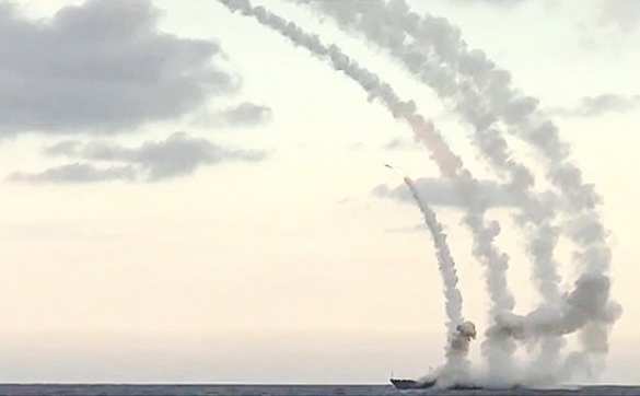 Reuters: Российские корабли ударили ракетами по району падения Су-24 | Русская весна