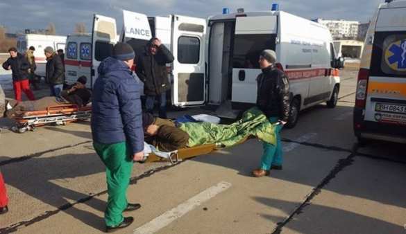 В Одессу доставили раненых украинских военных (ФОТО) | Русская весна