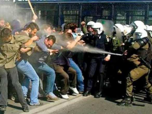 В ход идут электрошокеры, приклады и дубинки: беспощадная Европа шокирует беженцев (ВИДЕО) | Русская весна