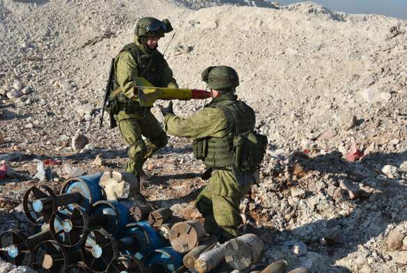 В Дейр-эз-Зор направили отряд противоминного центра Вооруженных сил России | Русская весна