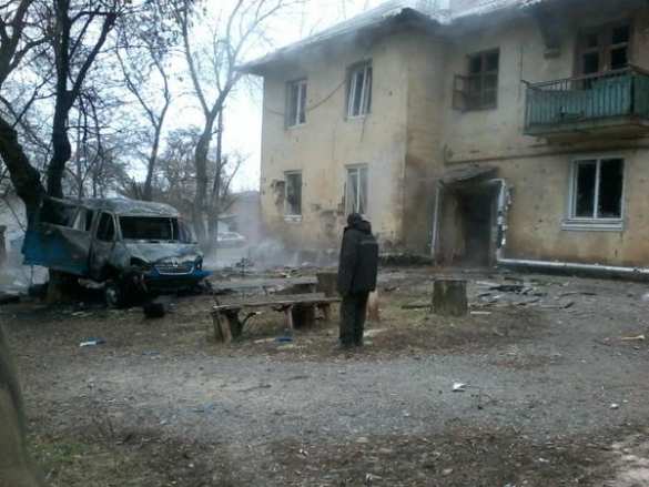 Там, где стреляют каждый день: прогулки по Петровскому району Донецка (ВИДЕО) | Русская весна