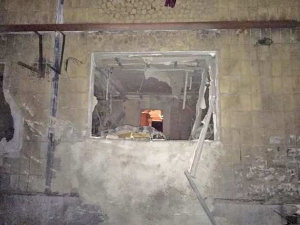 В Рождество ВСУ безжалостно обстреляли Донецк. Горят дома в Азотном и Октябрьском, есть жертвы (фото) | Русская весна