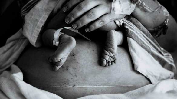 На Украине после смерти роженицы пропало тело младенца (ВИДЕО) | Русская весна