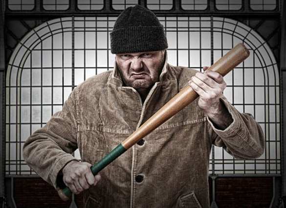 «Людолову» из ТЦК проломили ребро ломом при попытке схватить «ухилянта» | Русская весна