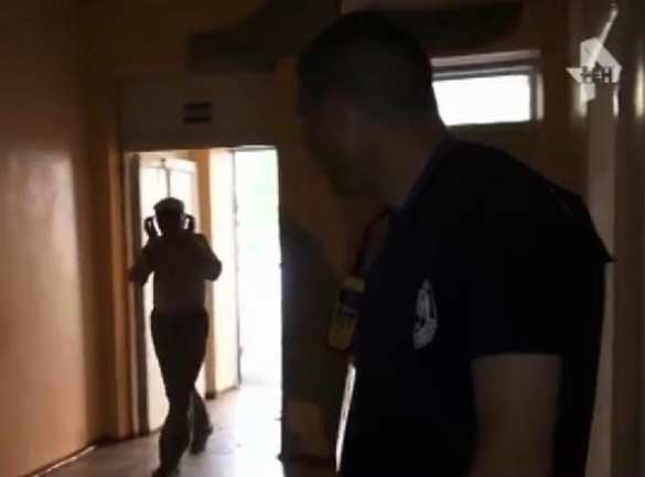 Корреспонденты РЕН ТВ попали под обстрел в Донецке (ВИДЕО) | Русская весна