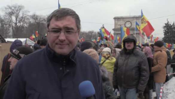 Беспорядки в Кишиневе: Ренато Усатый дорвался до телевизора (ВИДЕО) | Русская весна