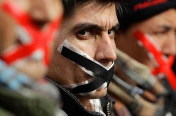 Le Service de Sécurité d&#039;Ukraine a renforcé des représailles contre les activistes de l&#039;opposition à Kharkov (en direct de Kharkov) | Русская весна