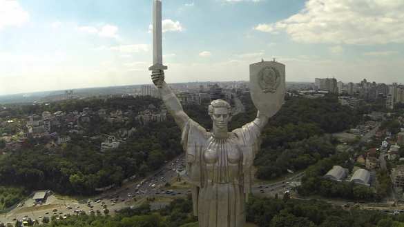 «Не подлежит обсуждению»: Вятрович настаивает на декоммунизации монумента «Родина-мать» | Русская весна